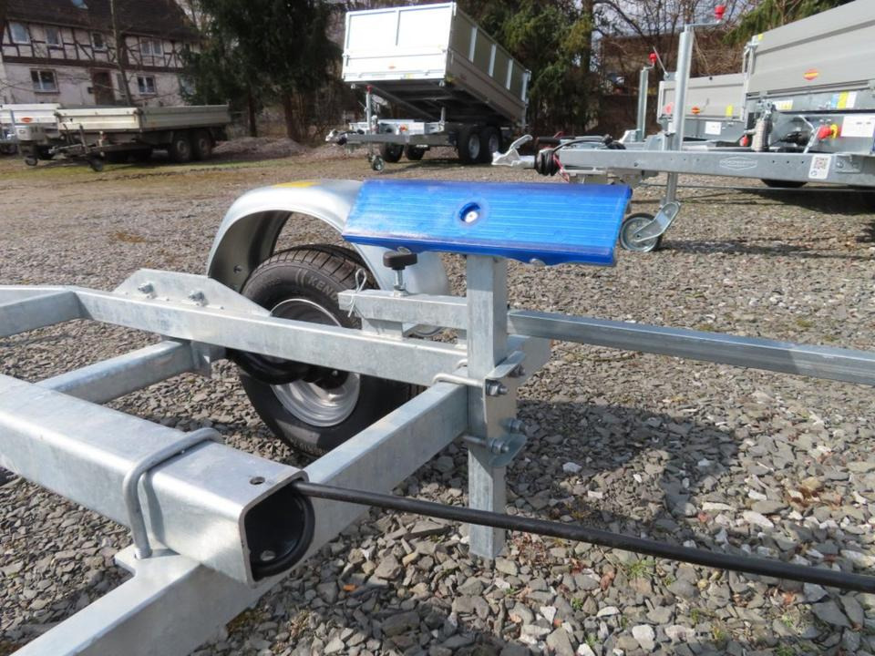 Böckmann, TPV, Bootstrailer, 550 kg, Stützrad, 100 km/h - Laivu piekabe: foto 4 Böckmann, TPV, Bootstrailer, 550 kg, Stützrad, 100 km/h - Laivu piekabe: foto 4