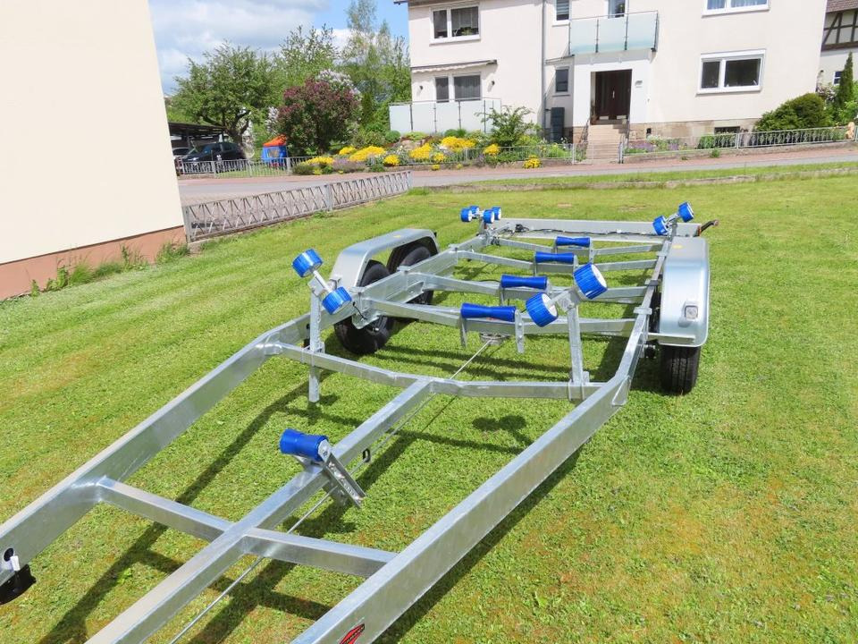 Böckmann - TPV PKW Anhänger Bootstrailer 2,7 to. Bootsanhänger - Laivu piekabe: foto 5 Böckmann - TPV PKW Anhänger Bootstrailer 2,7 to. Bootsanhänger - Laivu piekabe: foto 5