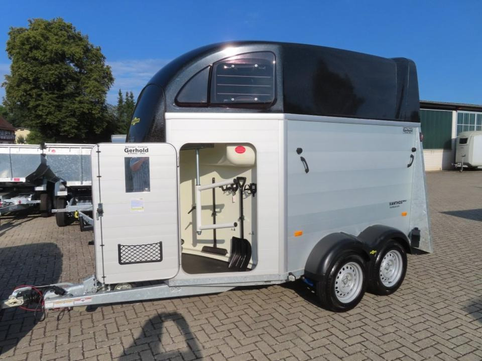 Humbaur,Pferdeanhänger, Xanthos Aero, 2,4 to. SaKa.100 Km/h - Zirgu piekabe: foto 1 Humbaur,Pferdeanhänger, Xanthos Aero, 2,4 to. SaKa.100 Km/h - Zirgu piekabe: foto 1