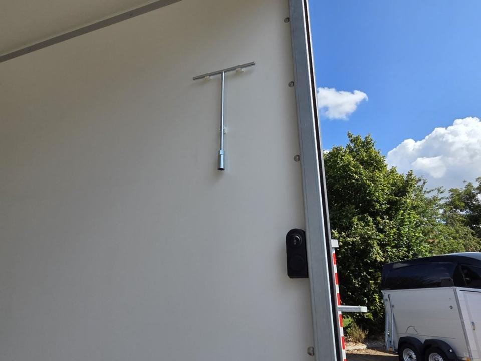 Piekabe slēgtā virsbūve Kofferanhänger PKW-Anhänger Böckmann KT 3015/27  Innenhöhe 2400mm: foto 13