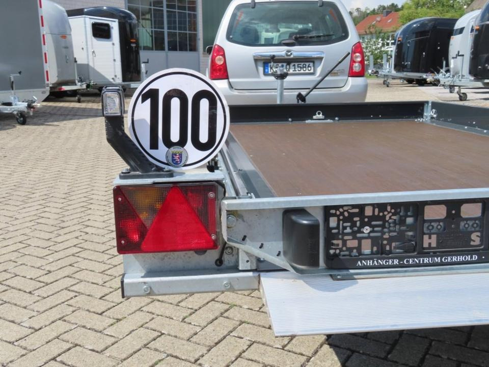 PKW Anhänger, Unsinn, Absenkanhänger UA 3118-18-13, 100 km/h - Auto piekabe: foto 4 PKW Anhänger, Unsinn, Absenkanhänger UA 3118-18-13, 100 km/h - Auto piekabe: foto 4