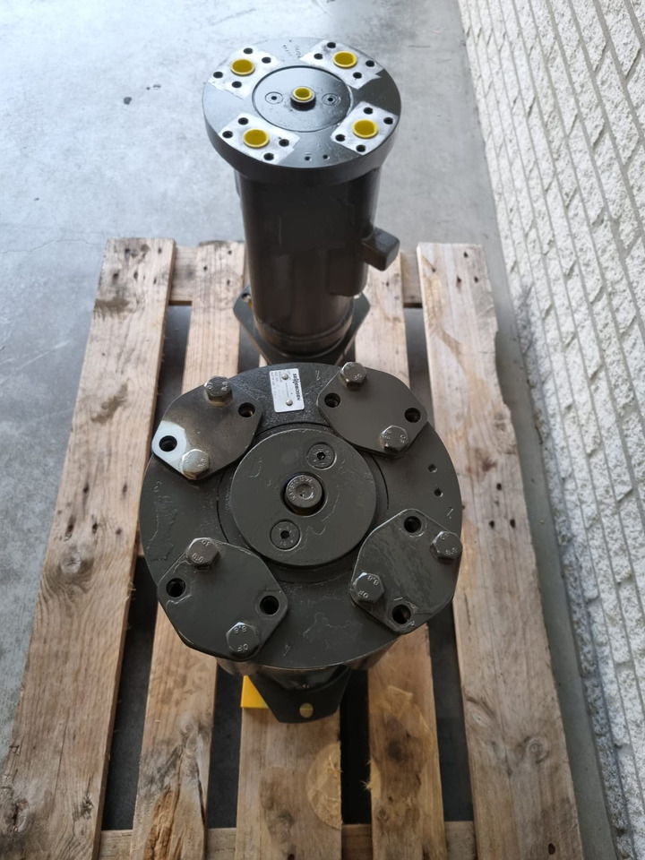 SENNEBOGEN Rotary union / Centrale doorvoer 113604 / 034570 - Hidraulika - Atkritumu iekrāvējs: foto 3 SENNEBOGEN Rotary union / Centrale doorvoer 113604 / 034570 - Hidraulika - Atkritumu iekrāvējs: foto 3