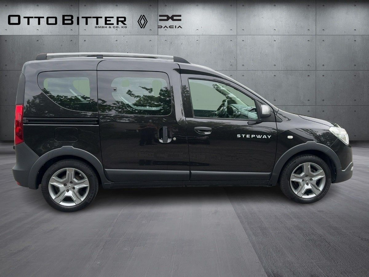 Dacia Dokker Stepway TCe130 ANHÄNGERKUPPLUNG/WINTERR - Pasažieru furgons: foto 5 Dacia Dokker Stepway TCe130 ANHÄNGERKUPPLUNG/WINTERR - Pasažieru furgons: foto 5