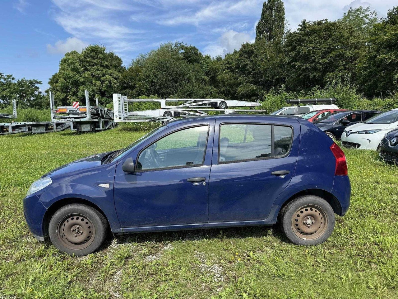 Dacia Sandero 1.4 +ZAHNRIEMEN GERISSEN+ - Vieglā automašīna: foto 2 Dacia Sandero 1.4 +ZAHNRIEMEN GERISSEN+ - Vieglā automašīna: foto 2