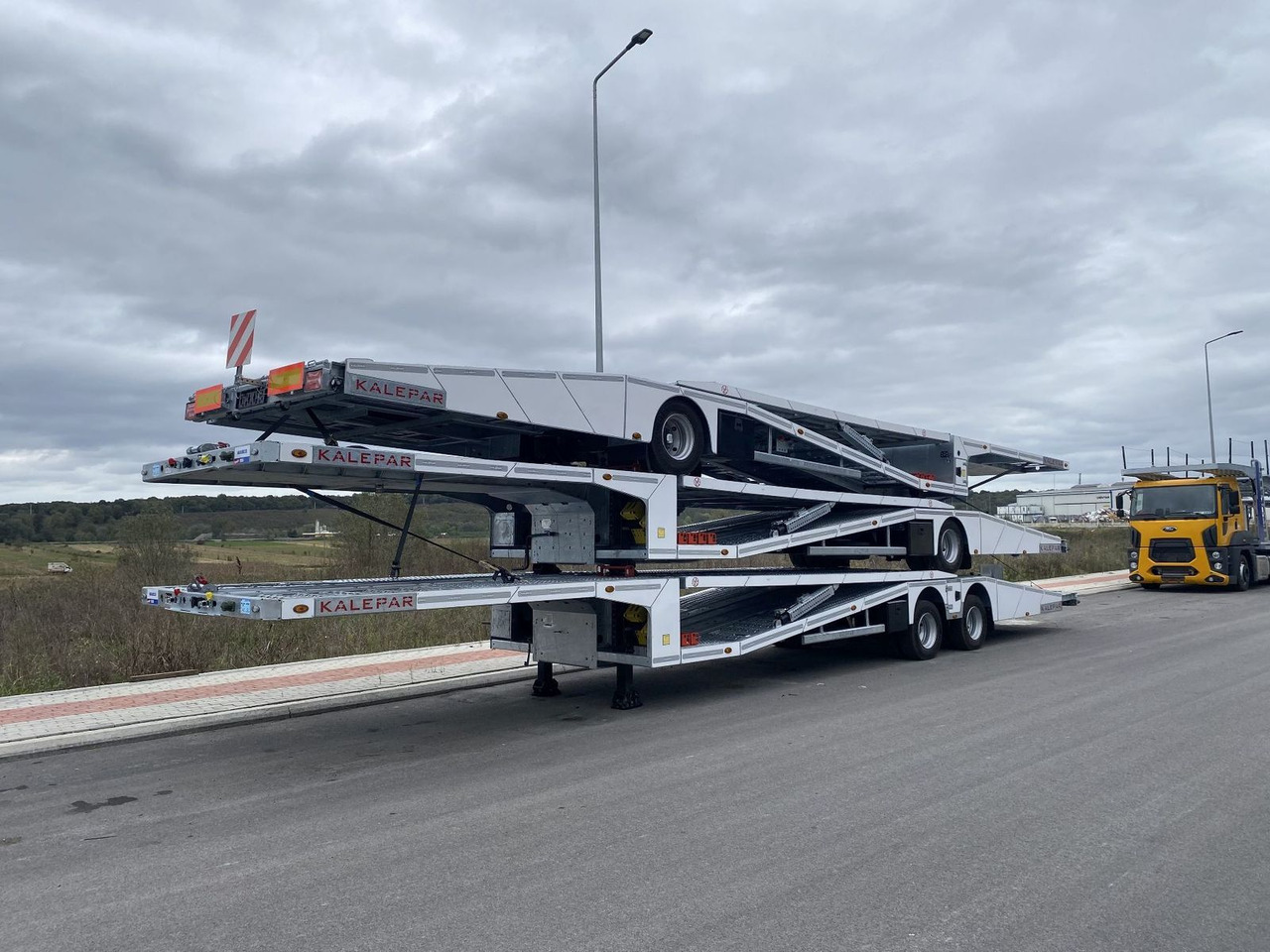KALEPAR KLP119V4 4er-Autotransporter 1xAchse VDI - Puspiekabe autovedējs: foto 4 KALEPAR KLP119V4 4er-Autotransporter 1xAchse VDI - Puspiekabe autovedējs: foto 4