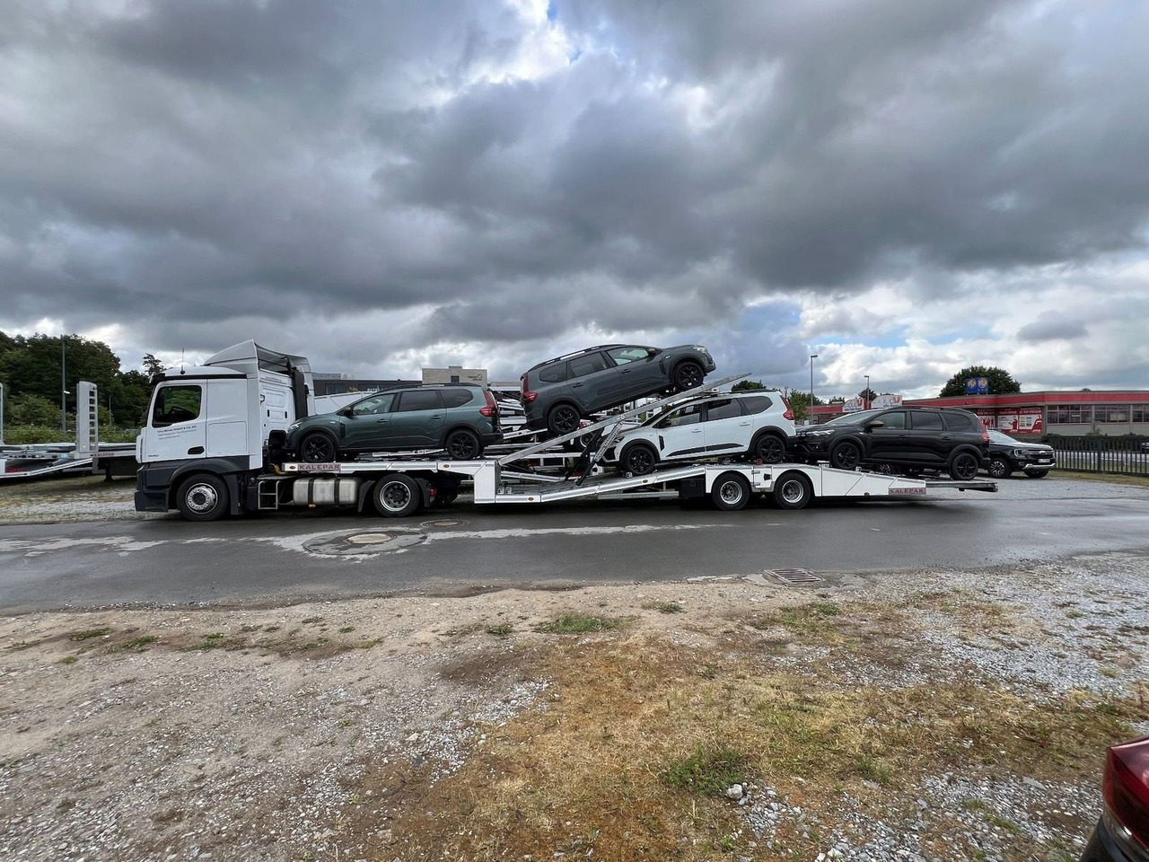 KALEPAR KLP228V4 4er-Autotransporter 2xAchse VDI - Puspiekabe autovedējs: foto 2 KALEPAR KLP228V4 4er-Autotransporter 2xAchse VDI - Puspiekabe autovedējs: foto 2