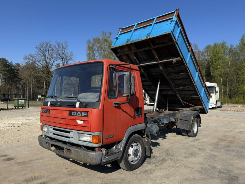 DAF 45 ATI 160 (FULL STEEL SUSPENSION / MANUAL PUMP / EURO 2) - Kravas automašīna pašizgāzējs: foto 1 DAF 45 ATI 160 (FULL STEEL SUSPENSION / MANUAL PUMP / EURO 2) - Kravas automašīna pašizgāzējs: foto 1