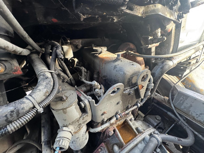 Autocisterna Renault S 150 SUSPENSION LAMES / 7000 L / POMPE & BOITE MANUELLE / CAMION FRANCAIS!!!): foto 19 Autocisterna Renault S 150 SUSPENSION LAMES / 7000 L / POMPE & BOITE MANUELLE / CAMION FRANCAIS!!!): foto 19