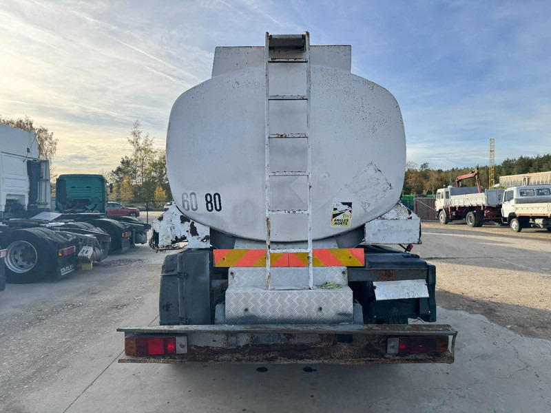 Autocisterna Renault S 150 SUSPENSION LAMES / 7000 L / POMPE & BOITE MANUELLE / CAMION FRANCAIS!!!): foto 6 Autocisterna Renault S 150 SUSPENSION LAMES / 7000 L / POMPE & BOITE MANUELLE / CAMION FRANCAIS!!!): foto 6