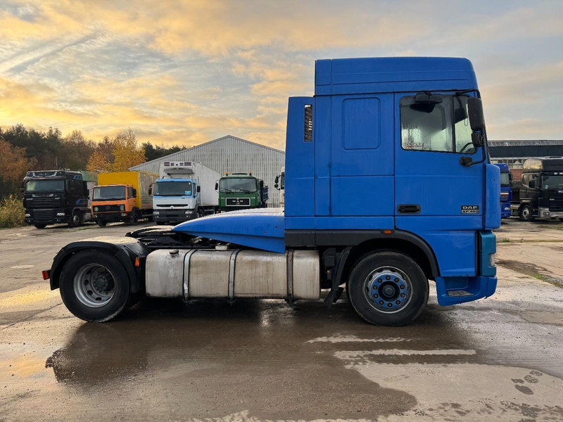 DAF 95 XF 480 Space Cab (EURO 3 / MANUAL GEARBOX / BOITE MANUELLE) - Vilcējs: foto 3 DAF 95 XF 480 Space Cab (EURO 3 / MANUAL GEARBOX / BOITE MANUELLE) - Vilcējs: foto 3
