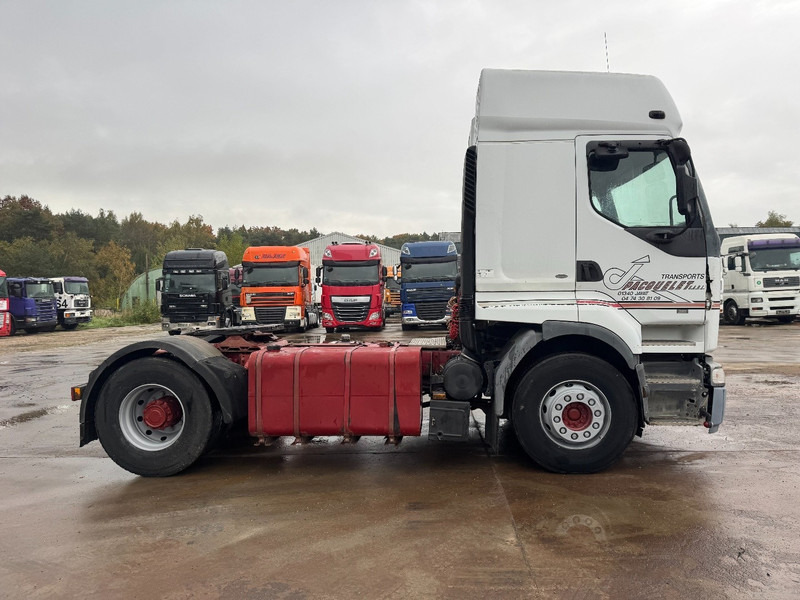 Renault Premium 385 (GRAND PONT / POMPE MANUELLE / PTO / HYDRAULIQUE POUR BENNE) - Vilcējs: foto 4 Renault Premium 385 (GRAND PONT / POMPE MANUELLE / PTO / HYDRAULIQUE POUR BENNE) - Vilcējs: foto 4