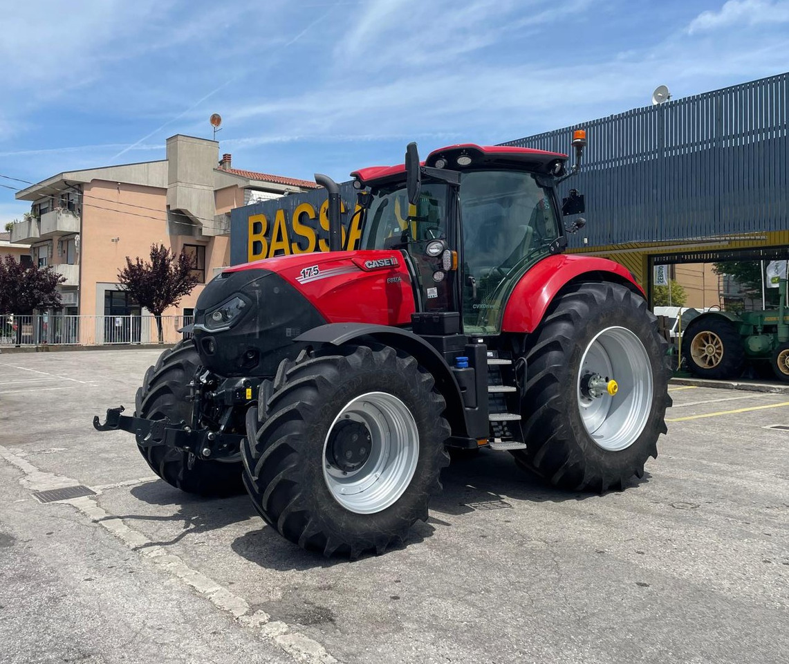 CASE IH PUMA 175 CVX MOTHER REGULATION - Traktors: foto 1 CASE IH PUMA 175 CVX MOTHER REGULATION - Traktors: foto 1