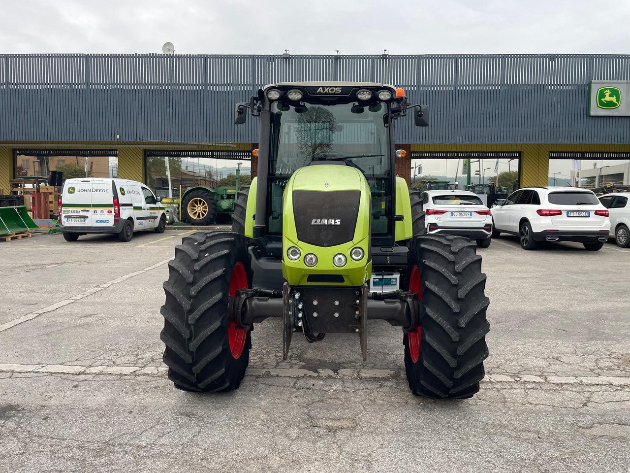 CLAAS AXOS 340 - Traktors: foto 3 CLAAS AXOS 340 - Traktors: foto 3