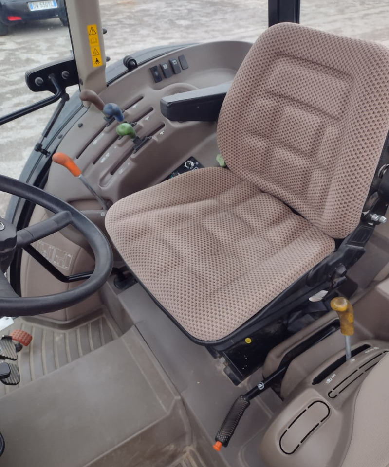 JOHN DEERE 5090 G - Traktors: foto 5 JOHN DEERE 5090 G - Traktors: foto 5