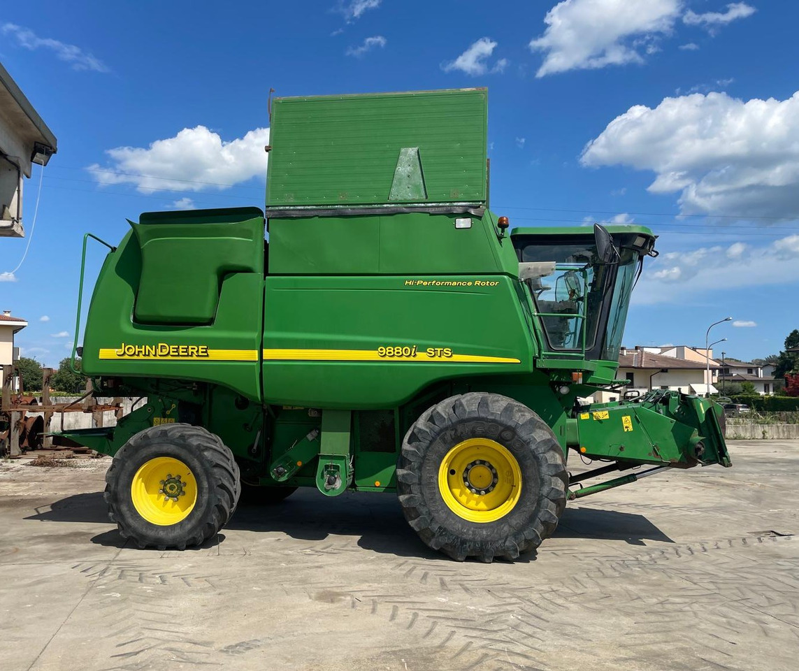 JOHN DEERE MIETITREBBIA STS 9880 - Labības kombains: foto 4 JOHN DEERE MIETITREBBIA STS 9880 - Labības kombains: foto 4