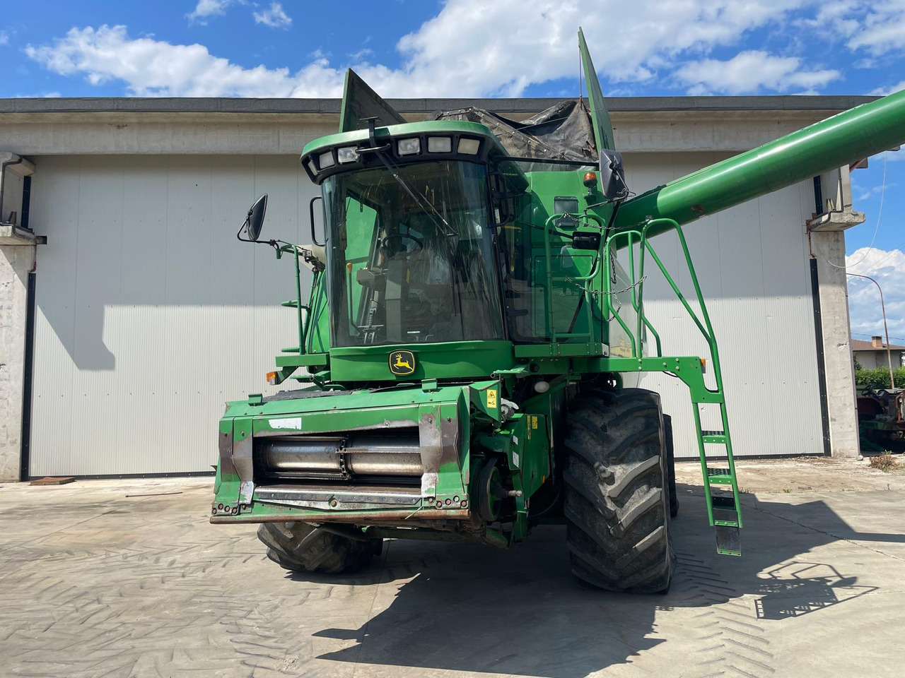 JOHN DEERE MIETITREBBIA STS 9880 - Labības kombains: foto 3 JOHN DEERE MIETITREBBIA STS 9880 - Labības kombains: foto 3