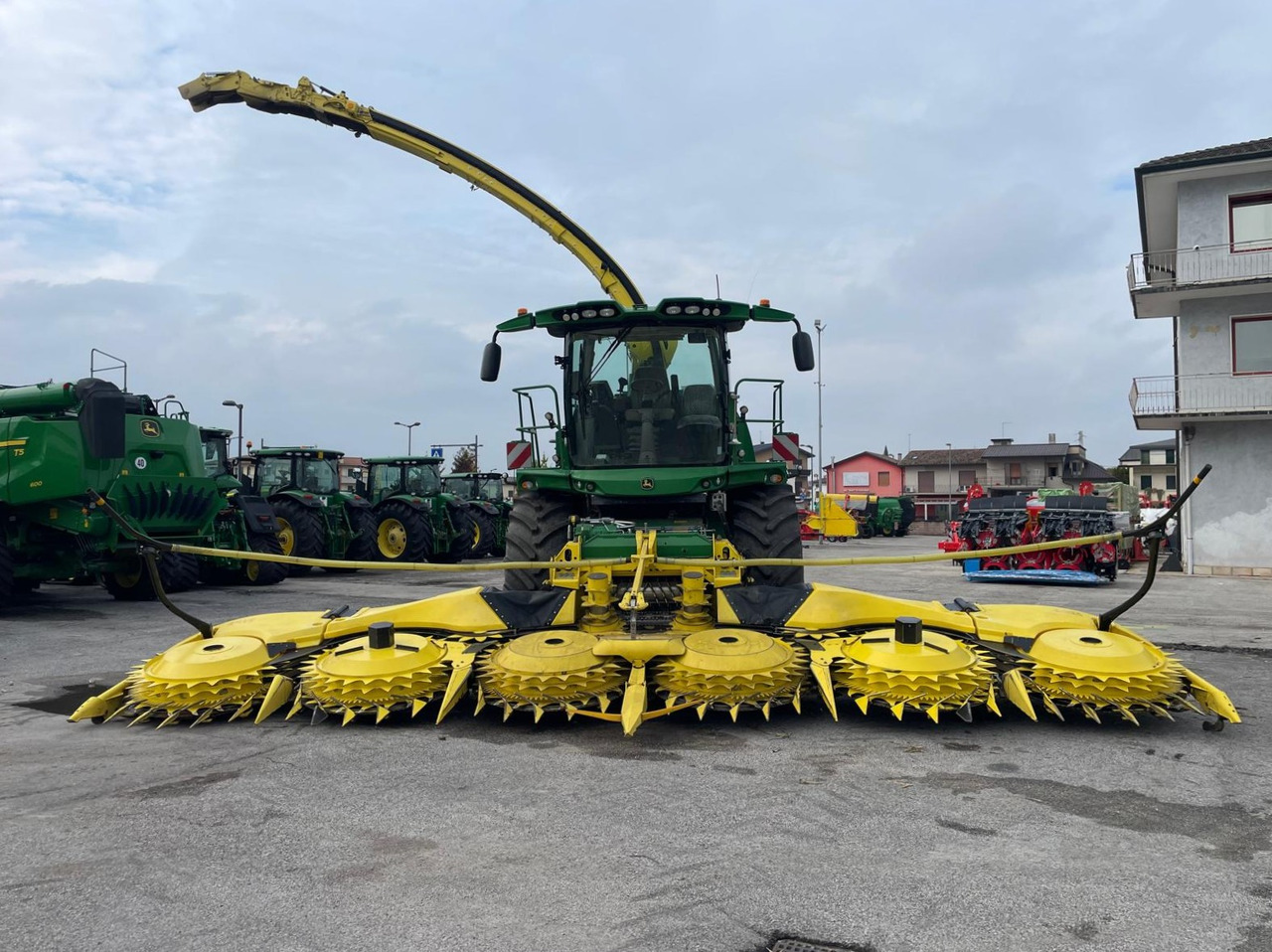 JOHN DEERE TRINCIA 9700i - Lopbarības kombains: foto 2 JOHN DEERE TRINCIA 9700i - Lopbarības kombains: foto 2