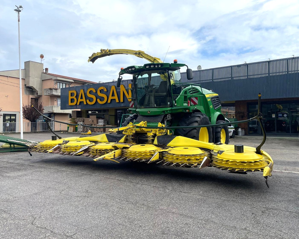 JOHN DEERE TRINCIA 9900i - Lopbarības kombains: foto 1 JOHN DEERE TRINCIA 9900i - Lopbarības kombains: foto 1