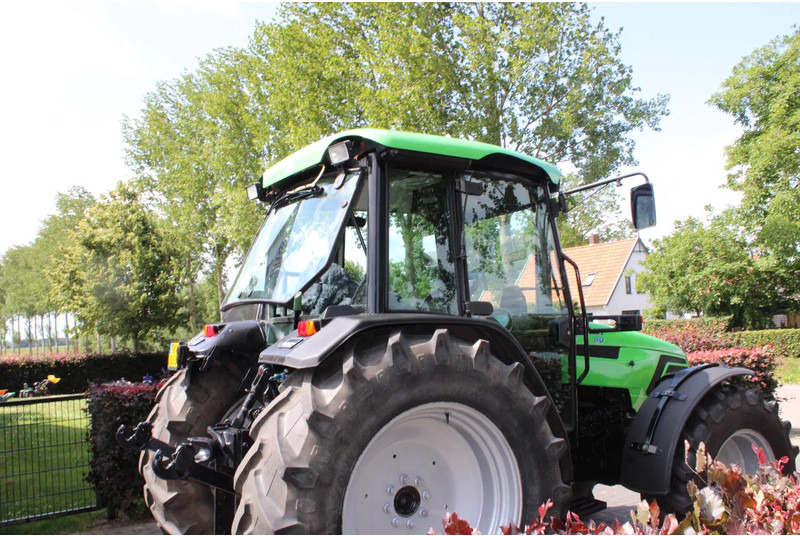 Deutz-Fahr Agroplus 80 - Traktors: foto 4 Deutz-Fahr Agroplus 80 - Traktors: foto 4