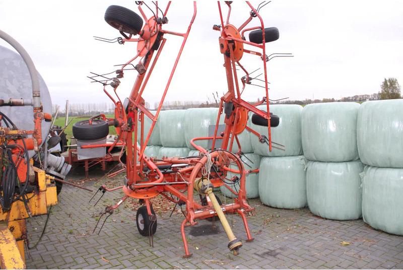 Fella 680 en diverse machines - Vālotājs/ Ārdītājs: foto 1 Fella 680 en diverse machines - Vālotājs/ Ārdītājs: foto 1