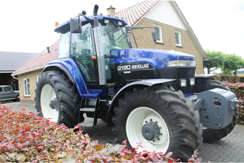 Traktors New Holland G 190: foto 1