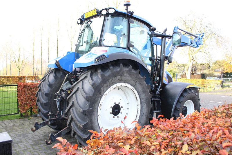 New Holland T5.105 Met voorlader - Traktors: foto 3 New Holland T5.105 Met voorlader - Traktors: foto 3