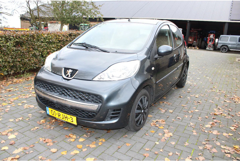 Peugeot 107 - Hečbeks: foto 2 Peugeot 107 - Hečbeks: foto 2