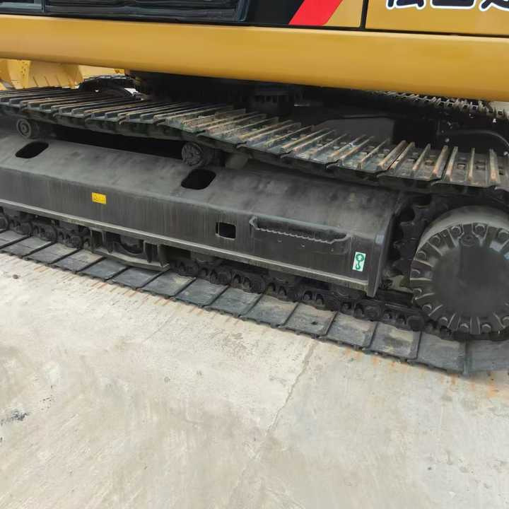 CAT second-hand 323D excavator sold at low price and in very good condition Japanese original hydraulic crawler excavator - Ekskavators: foto 3 CAT second-hand 323D excavator sold at low price and in very good condition Japanese original hydraulic crawler excavator - Ekskavators: foto 3
