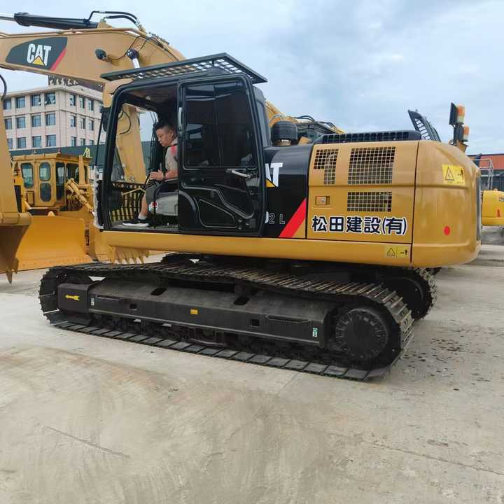 CAT second-hand 323D excavator sold at low price and in very good condition Japanese original hydraulic crawler excavator - Ekskavators: foto 2 CAT second-hand 323D excavator sold at low price and in very good condition Japanese original hydraulic crawler excavator - Ekskavators: foto 2