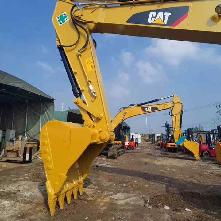 CAT second-hand 330D excavator sold at low price and in very good condition Japanese original hydraulic crawler excavator - Ekskavators: foto 5 CAT second-hand 330D excavator sold at low price and in very good condition Japanese original hydraulic crawler excavator - Ekskavators: foto 5