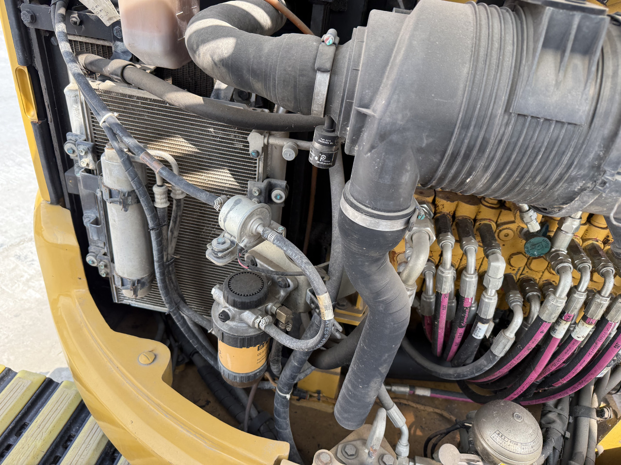 Mini-ekskavators CATERPILLAR 303.5e: foto 16