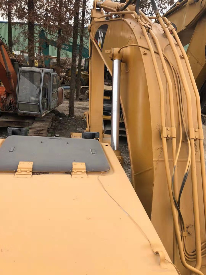 Kāpurķēžu ekskavators CATERPILLAR Used CAT  320b Excavator: foto 12