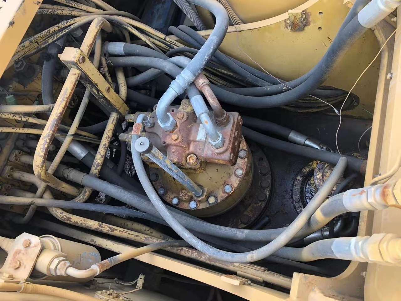 Kāpurķēžu ekskavators CATERPILLAR Used CAT  320b Excavator: foto 11