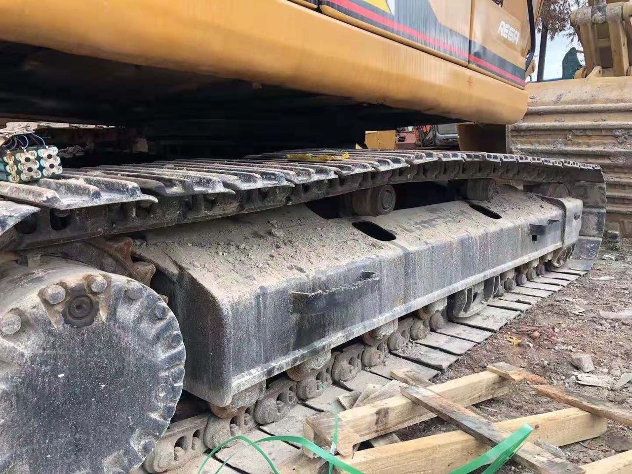 Kāpurķēžu ekskavators CATERPILLAR Used CAT  320b Excavator: foto 6