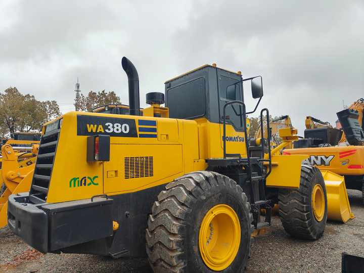 Certified Pre-Owned Komatsu WA380-3 | Heavy-Duty Loader for Mining/ Construction - Price Negotiable! - Riteņu iekrāvējs: foto 2 Certified Pre-Owned Komatsu WA380-3 | Heavy-Duty Loader for Mining/ Construction - Price Negotiable! - Riteņu iekrāvējs: foto 2