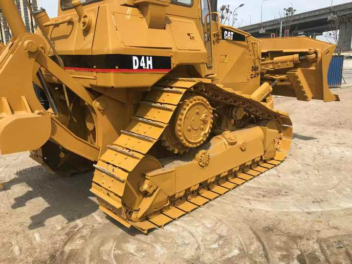 Good Condition D4H Bulldozer New Crawler Bulldozer with Parts Price Bulldozers - Buldozers: foto 5 Good Condition D4H Bulldozer New Crawler Bulldozer with Parts Price Bulldozers - Buldozers: foto 5