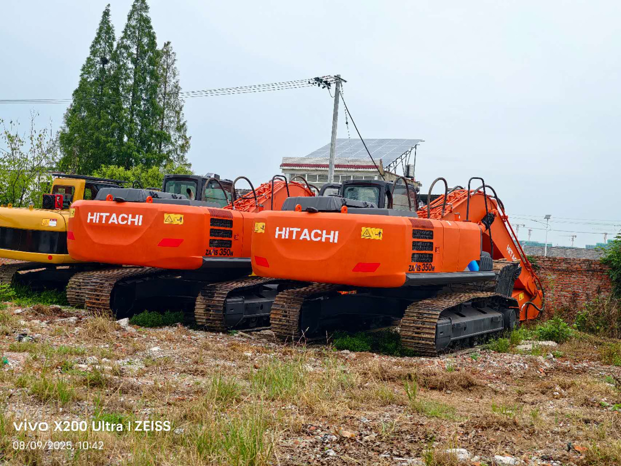 HITACHI 350-5g - Kāpurķēžu ekskavators: foto 1 HITACHI 350-5g - Kāpurķēžu ekskavators: foto 1