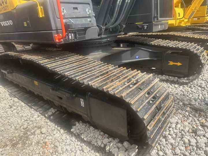 High Quality volvo EC240 Construction Machinery Low Hours 21ton Used volvo Excavator for Sale - Kāpurķēžu ekskavators: foto 5 High Quality volvo EC240 Construction Machinery Low Hours 21ton Used volvo Excavator for Sale - Kāpurķēžu ekskavators: foto 5