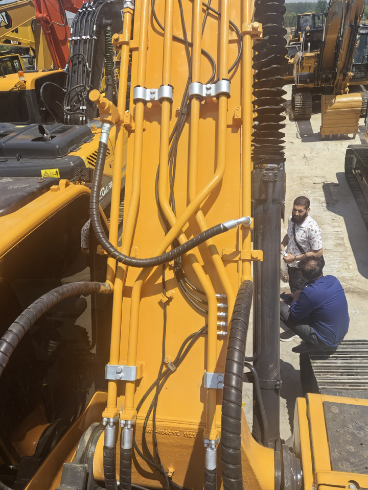 Kāpurķēžu ekskavators Hyundai 305-9t [ Copy ] [ Copy ] [ Copy ] [ Copy ] [ Copy ]: foto 28