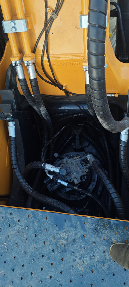 Kāpurķēžu ekskavators Hyundai 305-9t [ Copy ] [ Copy ] [ Copy ] [ Copy ] [ Copy ]: foto 19