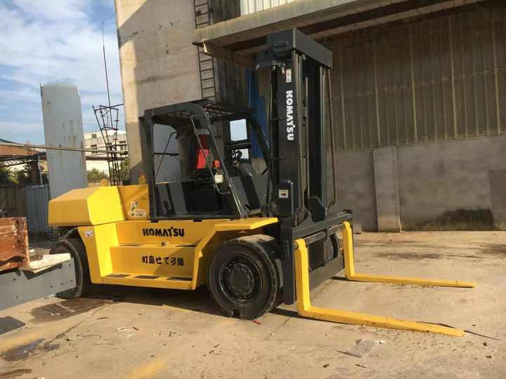 Nice Performance 100% Original komatsu 15tons Forklift on Sale 15 Ton Diesel Forklifts Industrial Price for Sale - Dīzeļiekrāvējs: foto 4 Nice Performance 100% Original komatsu 15tons Forklift on Sale 15 Ton Diesel Forklifts Industrial Price for Sale - Dīzeļiekrāvējs: foto 4