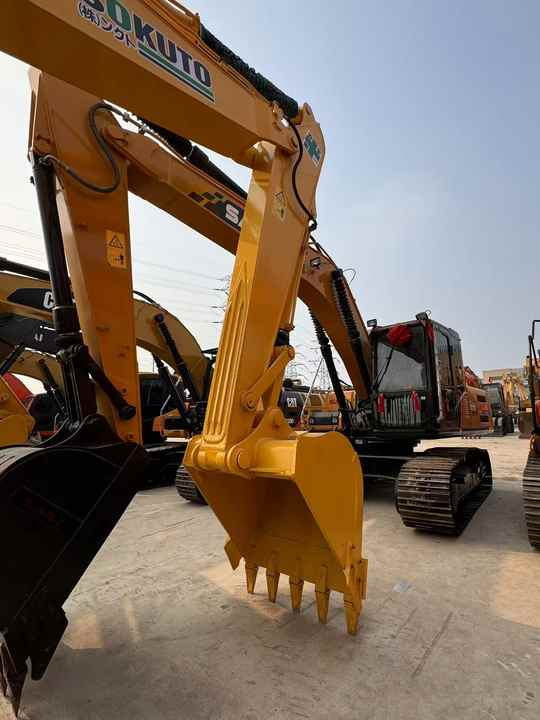 PC200-8 Low Working Hour Second Hand 20 Ton Excavator Komatsu Pc200-8 Crawler Excavator Used Komatsu Excavator PC200-8N1 - Ekskavators: foto 3 PC200-8 Low Working Hour Second Hand 20 Ton Excavator Komatsu Pc200-8 Crawler Excavator Used Komatsu Excavator PC200-8N1 - Ekskavators: foto 3