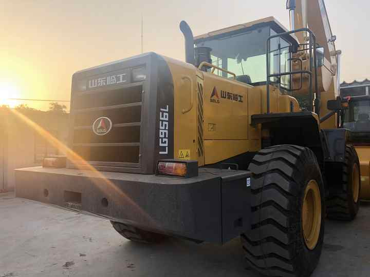 USED Loaders SDLG LG956L WHEEL LOADER in China Machines for Sale - Riteņu iekrāvējs: foto 2 USED Loaders SDLG LG956L WHEEL LOADER in China Machines for Sale - Riteņu iekrāvējs: foto 2