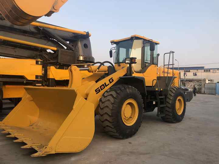 USED Loaders SDLG LG956L WHEEL LOADER in China Machines for Sale - Riteņu iekrāvējs: foto 5 USED Loaders SDLG LG956L WHEEL LOADER in China Machines for Sale - Riteņu iekrāvējs: foto 5