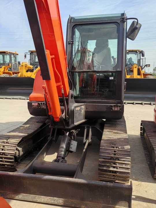 Used Digger DOOSAN DX60 Construction Machinery Construction Digger Used DOOSAN DX60 Cheap Excavator - Kāpurķēžu ekskavators: foto 5 Used Digger DOOSAN DX60 Construction Machinery Construction Digger Used DOOSAN DX60 Cheap Excavator - Kāpurķēžu ekskavators: foto 5