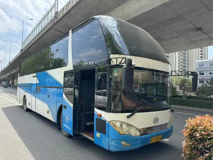 Used Heavy Construction Equipment Big Bus Second Hand Bus Used Machine Hot Sale - Starppilsētu autobuss: foto 4 Used Heavy Construction Equipment Big Bus Second Hand Bus Used Machine Hot Sale - Starppilsētu autobuss: foto 4