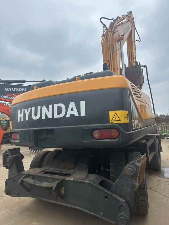 Used Hyundai Korea Hydraulic Excavator Hyundai 210-9 Excavator Excellent Condition 21 Ton Used Excavator for Sale - Ekskavators: foto 2 Used Hyundai Korea Hydraulic Excavator Hyundai 210-9 Excavator Excellent Condition 21 Ton Used Excavator for Sale - Ekskavators: foto 2