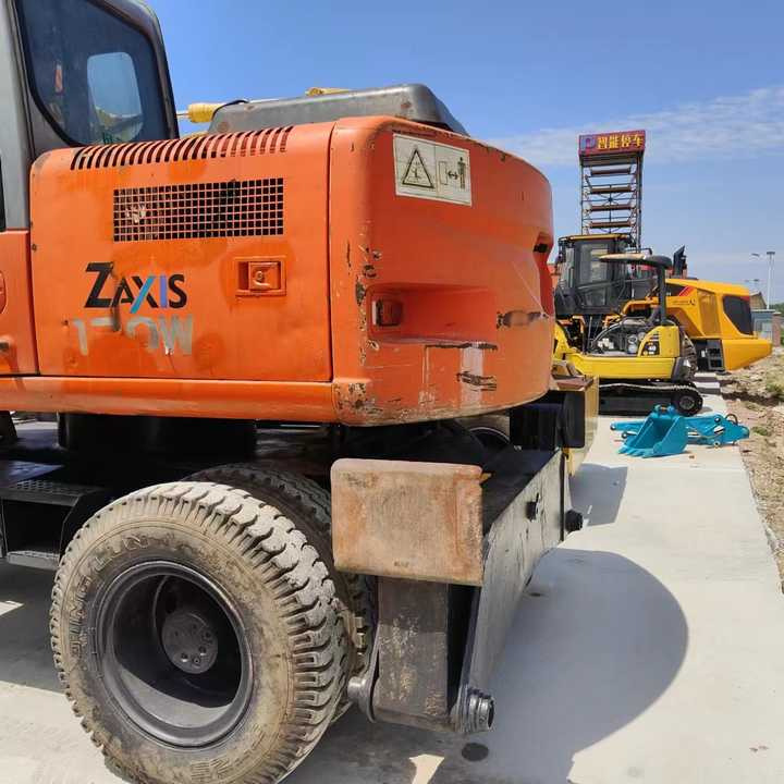 Used Japan Original Brand Hitachi Zx 130w Wheel Excavator Hitachi Zx120 130 200 Excavator for Sale - Ekskavators: foto 4 Used Japan Original Brand Hitachi Zx 130w Wheel Excavator Hitachi Zx120 130 200 Excavator for Sale - Ekskavators: foto 4