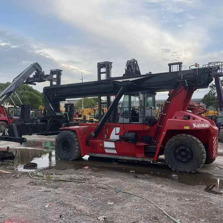 Used KALMAR DRF450-60S5 Port Reach Stacker Container Dedicated 45t - Sānu konteineru krāvējs: foto 4 Used KALMAR DRF450-60S5 Port Reach Stacker Container Dedicated 45t - Sānu konteineru krāvējs: foto 4