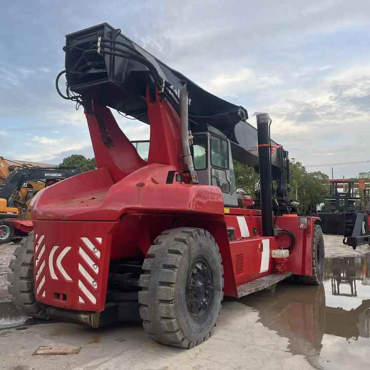 Used KALMAR DRF450-60S5 Port Reach Stacker Container Dedicated 45t - Sānu konteineru krāvējs: foto 1 Used KALMAR DRF450-60S5 Port Reach Stacker Container Dedicated 45t - Sānu konteineru krāvējs: foto 1